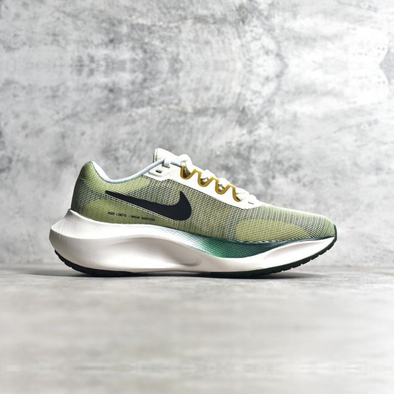 Nike Zoom Fly 5 Verde Oliva e Branco