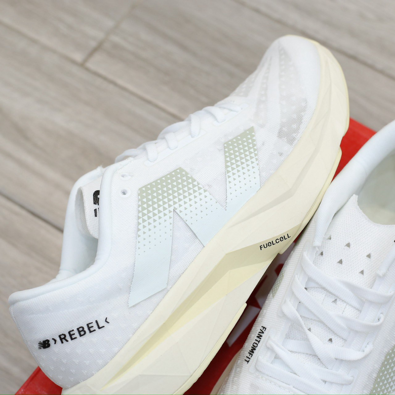 New Balance FuelCell Rebel V4 - Branco/White