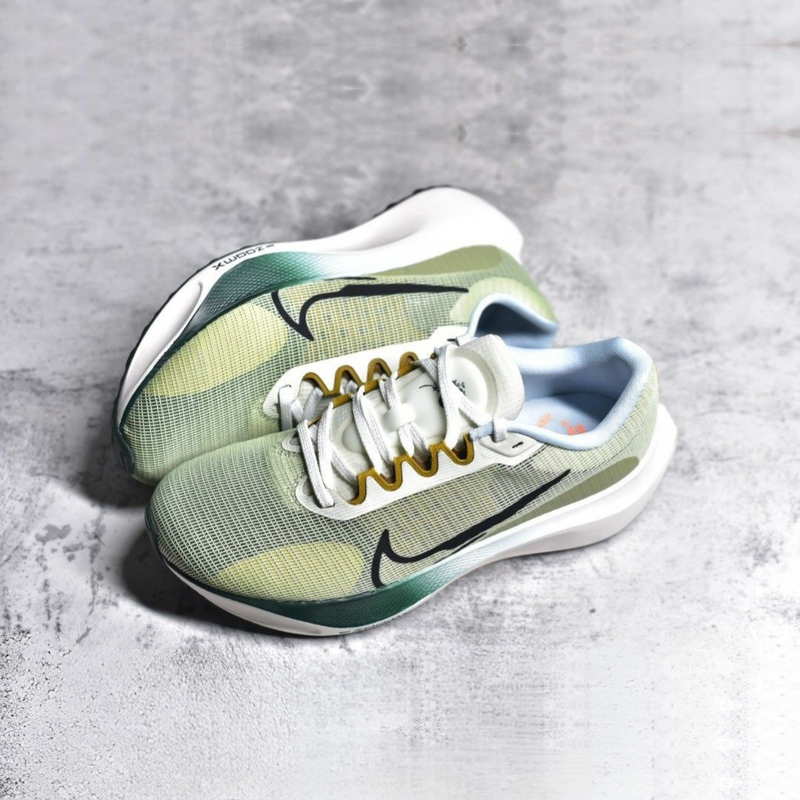 Nike Zoom Fly 5 Verde Oliva e Branco