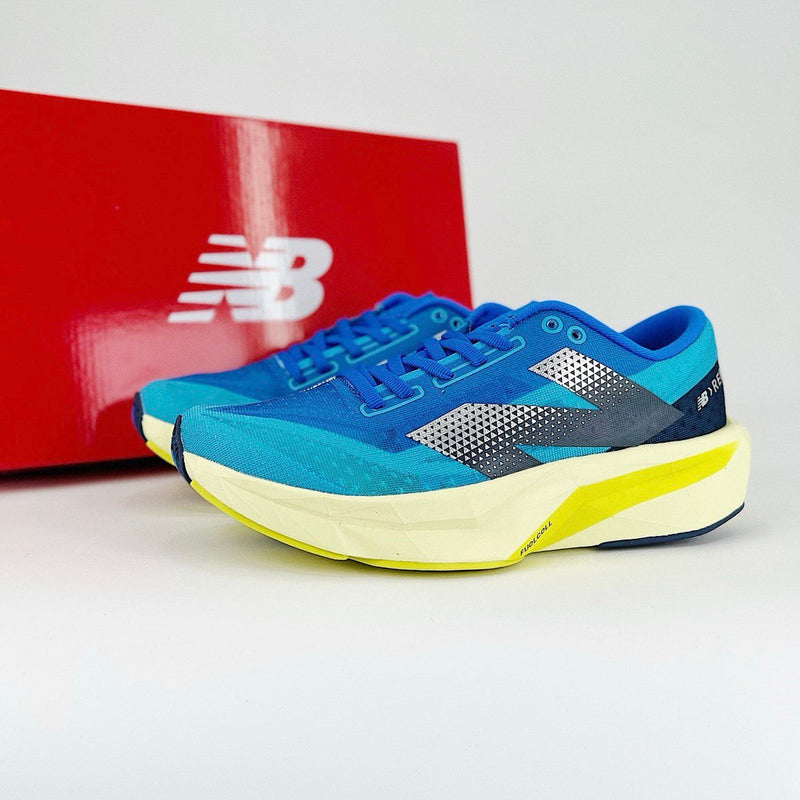 New Balance FuelCell Rebel V4 - Azul-Collor