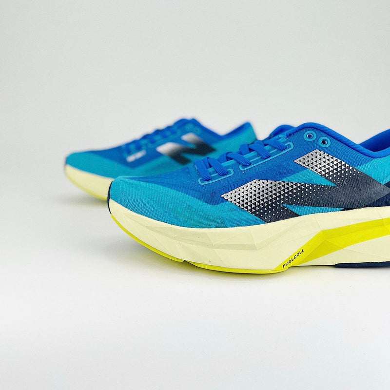 New Balance FuelCell Rebel V4 - Azul-Collor