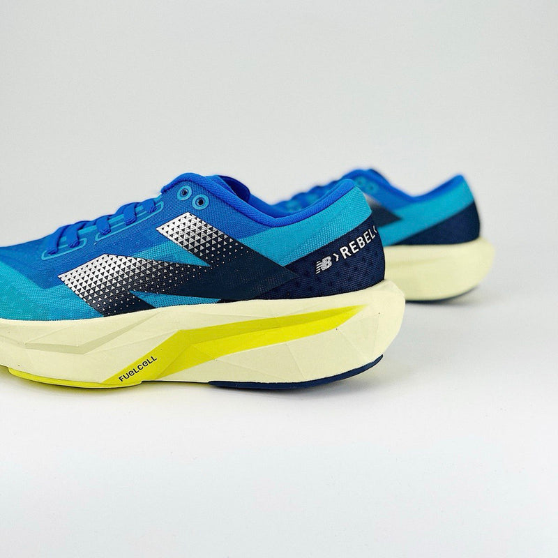 New Balance FuelCell Rebel V4 - Azul-Collor