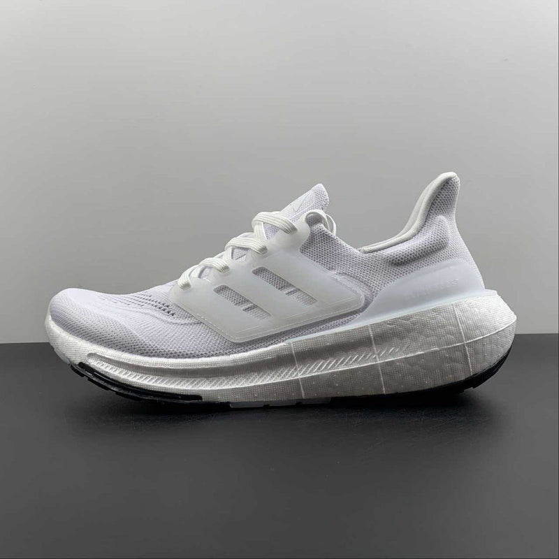 Adidas Ultraboost Light 23 Branco