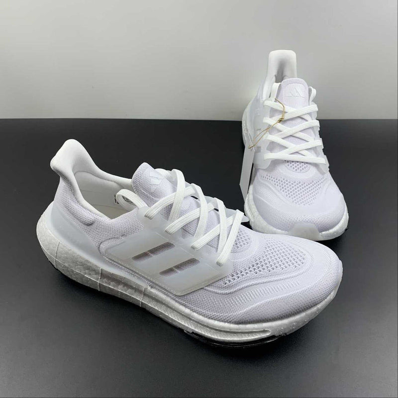 Adidas Ultraboost Light 23 Branco