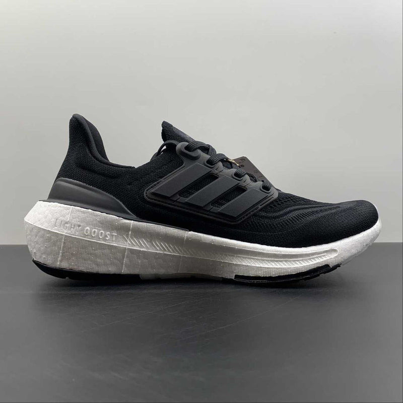 Adidas Ultraboost Light 23 Preto e Branco