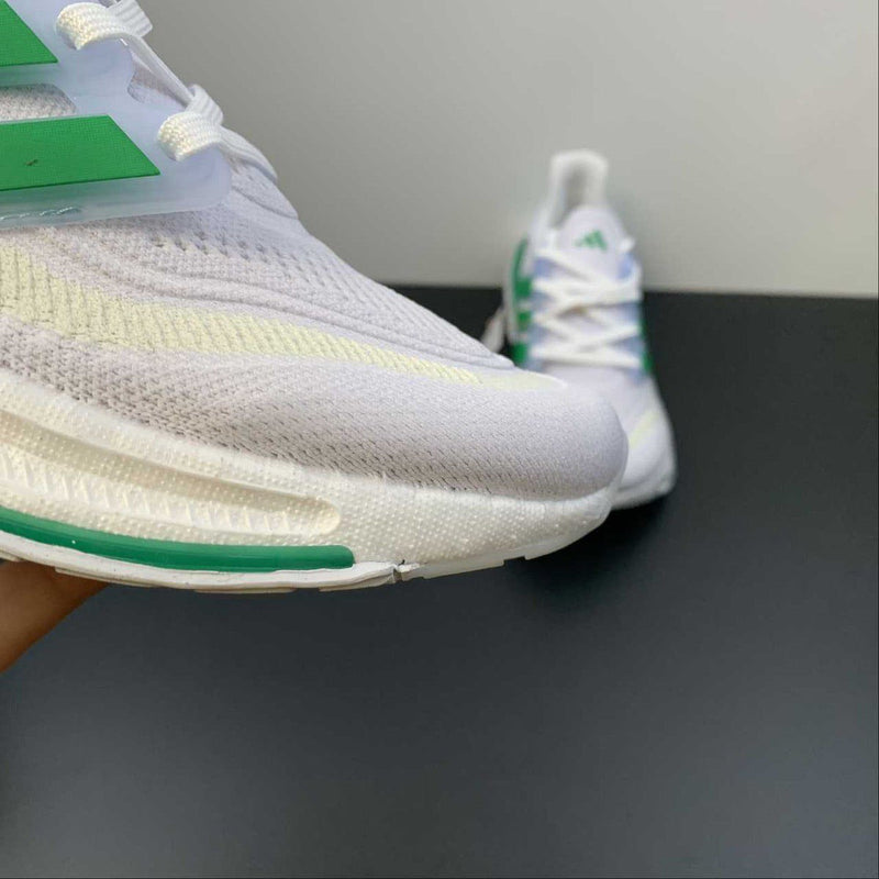 Adidas Ultraboost Light 23 Branco com Verde