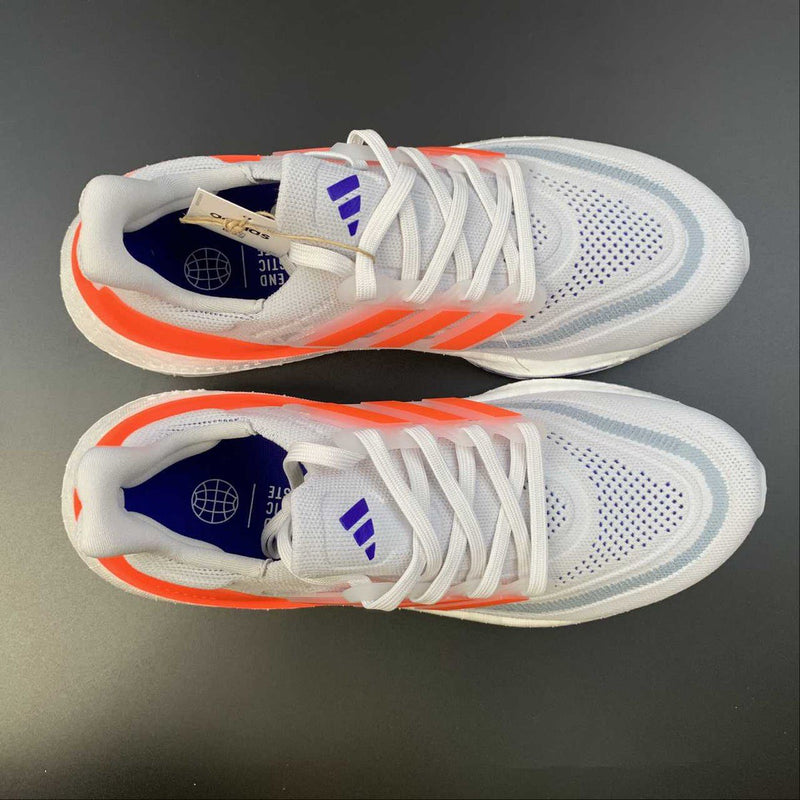 Adidas Ultraboost Light 23 Cinza com Laranja